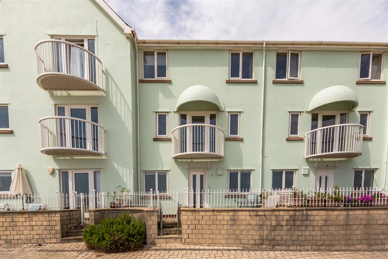 Marine Walk, Marina, Swansea, SA1 1YQ